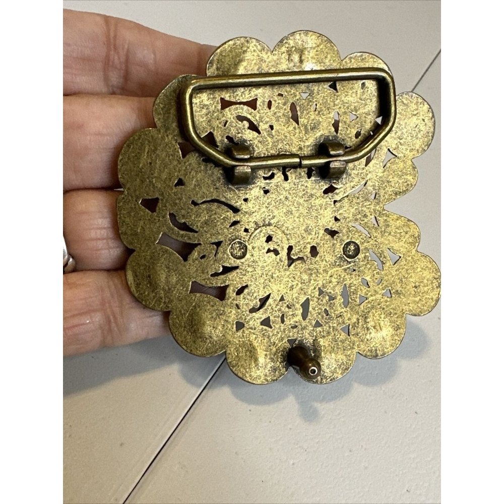 Unique Brass Tone Heart Shaped Belt Buckle With Clear Iridescent Stones 3” By 2” - Picture 5 of 15